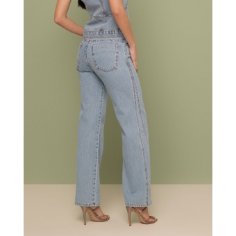 Calça wide leg cintura intermediaria recorte lateral