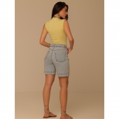 Bermuda jorts com rolote e detalhe na lateral
