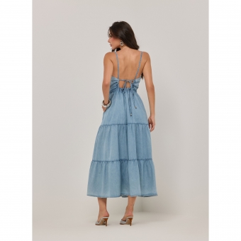 Vestido midi com babado