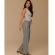 Calça wide leg cintura intermediaria rolote  detalhe lateral
