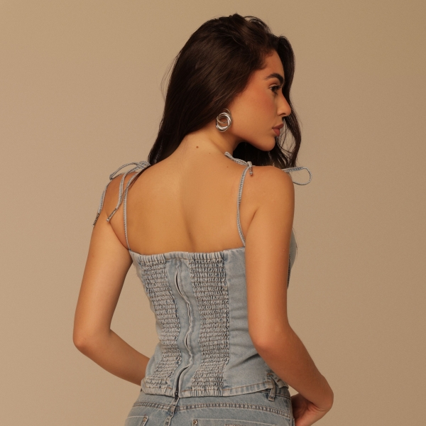Blusa alcinha de amarrar e lastex atras